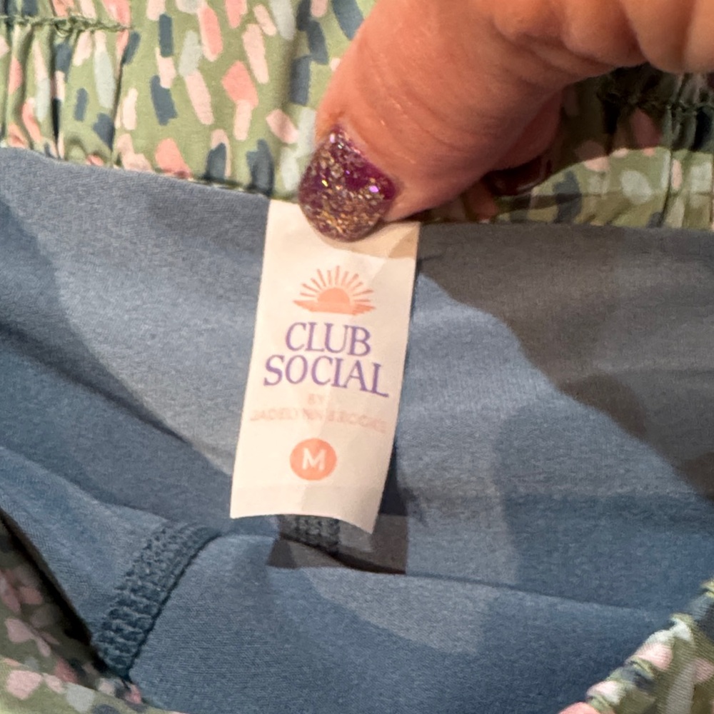 Club Social Size M Floral Print Women's Shorts - Picture 3 of 9